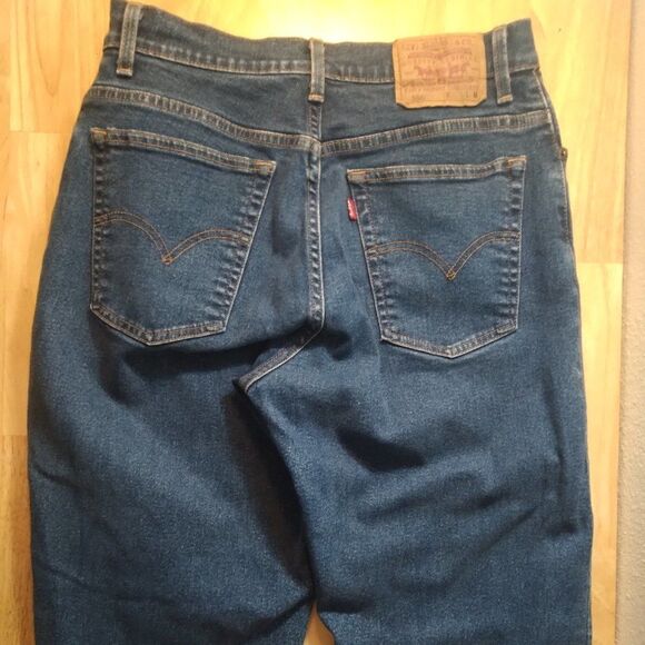 Vintage Levi's 550 Relaxed Tapered Blue Denim Jeans - Picture 7 of 8